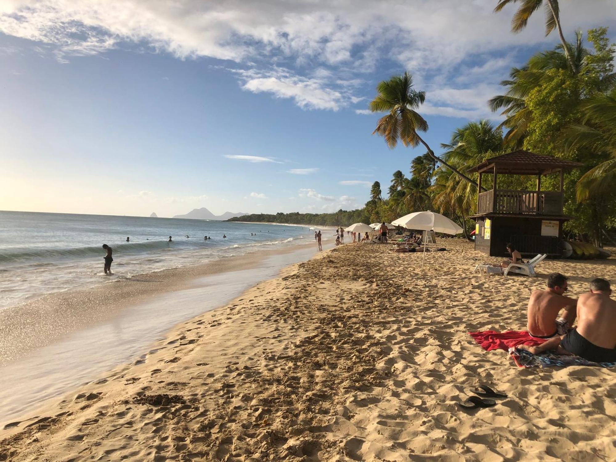 Beau T4 Refait A Neuf Proche Plage Sainte-Anne Dış mekan fotoğraf